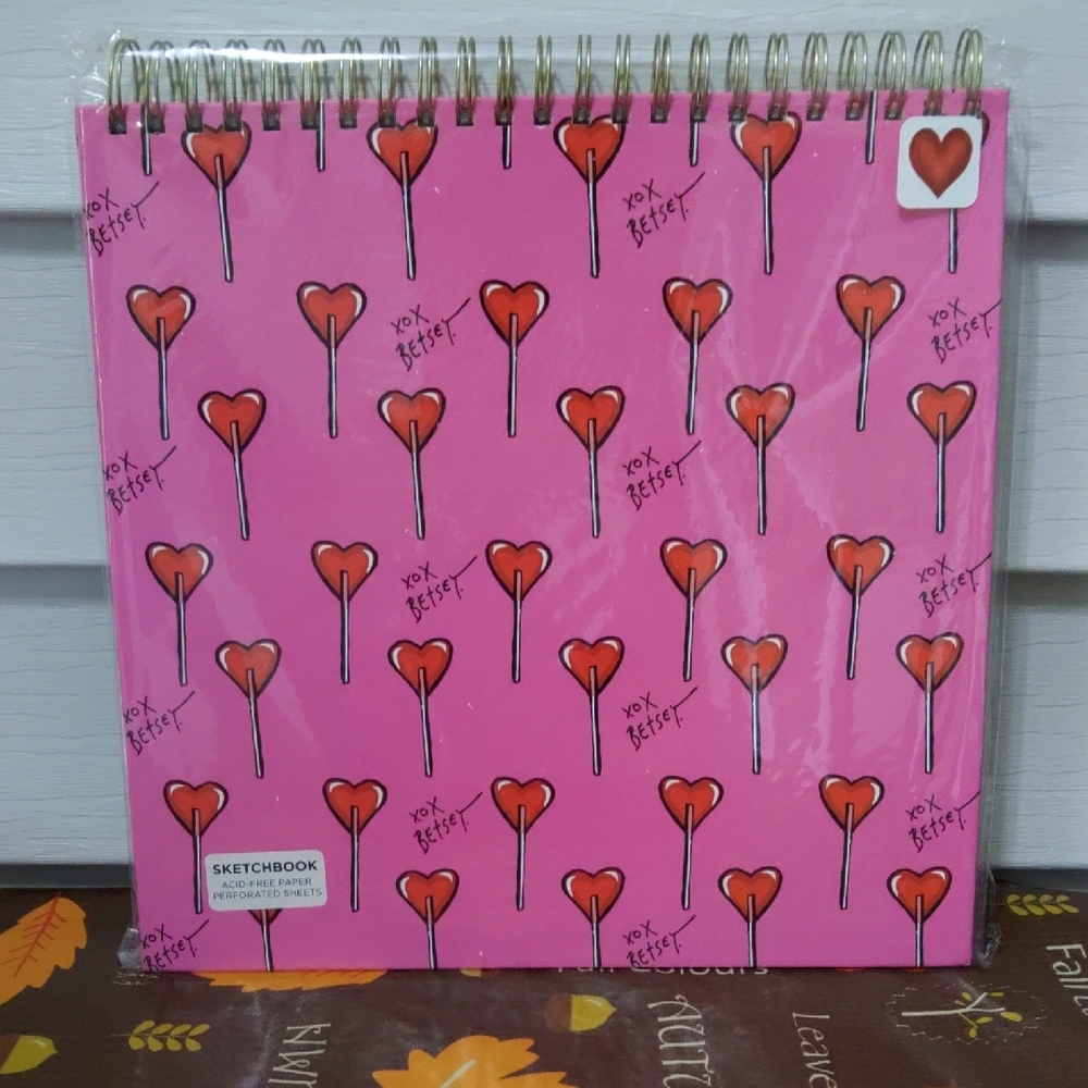Sketchbook Professional Betsy Johnson Pink and Red Heart Sketchbook